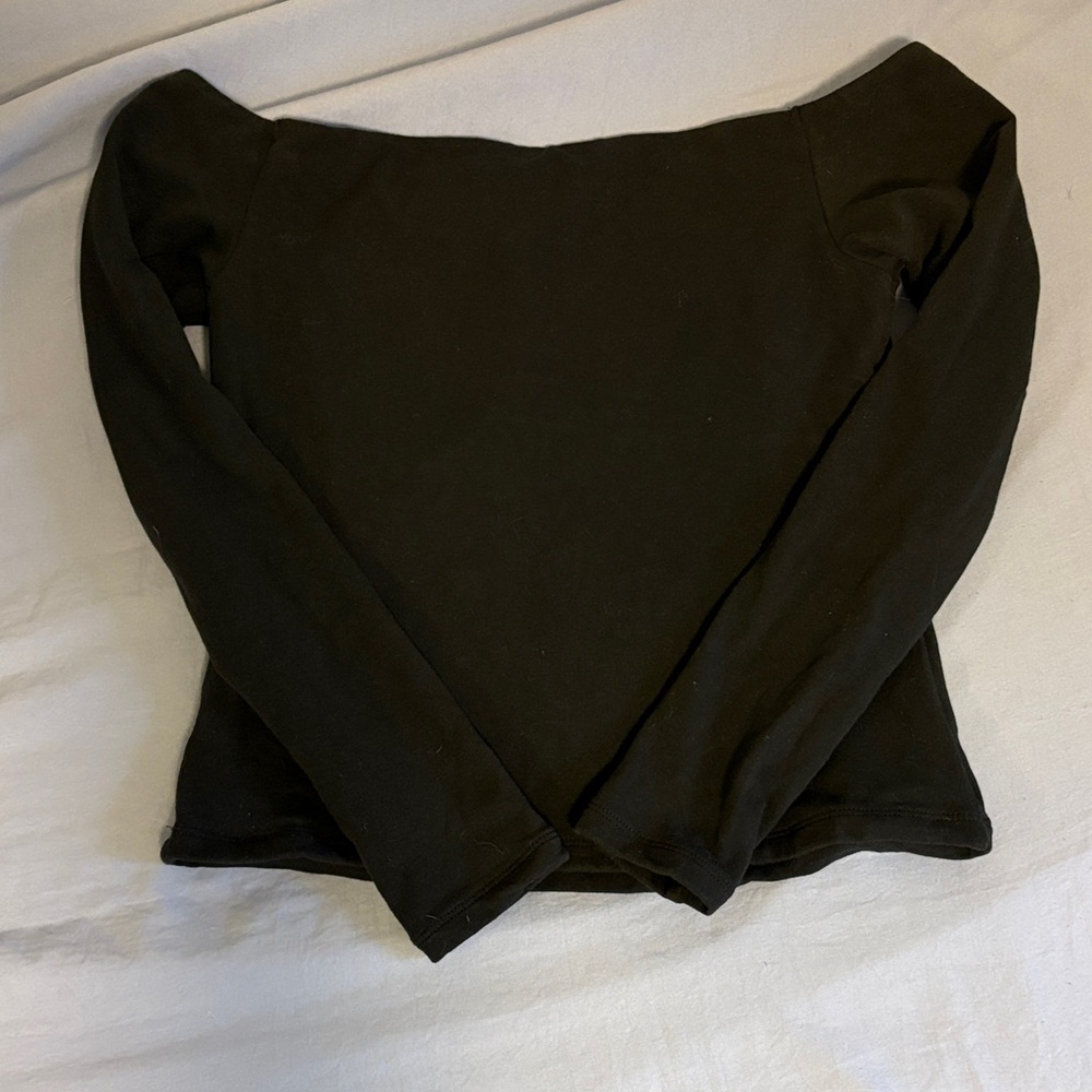 Abercrombie & Fitch Bra-Free Off the Shoulder Long Sleeve Top
